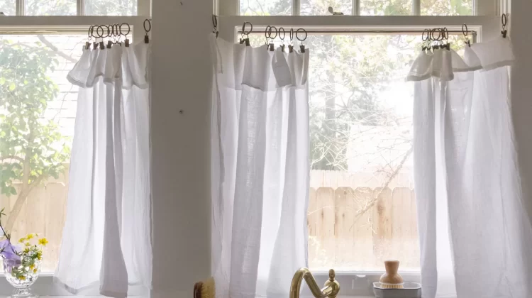 French Bistro Curtains are Popular, Again