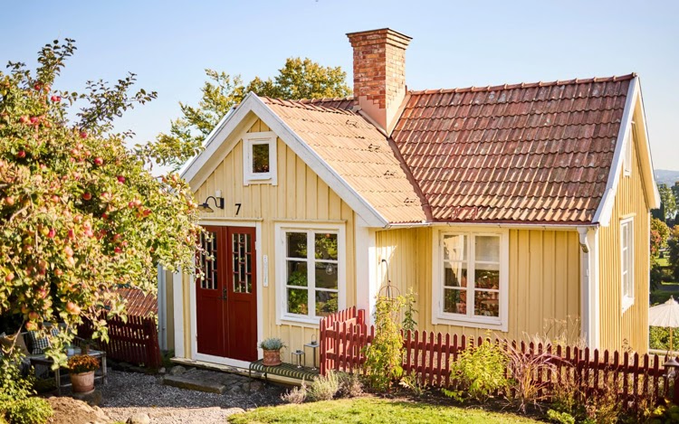 Cosy20little20swedish20cottage 2.jpg