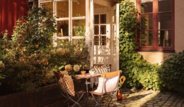 A Swedish City Apartment with a Little Sunroom