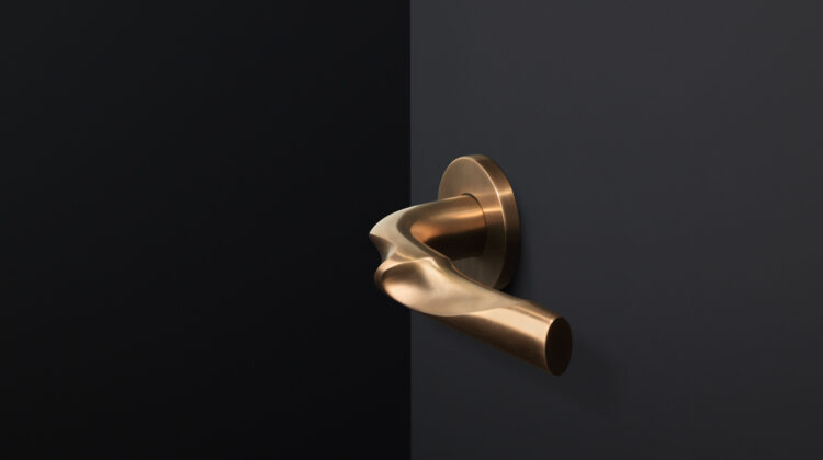 Zaha Hadid Design and Formani collaborate on the ELEEZ collection