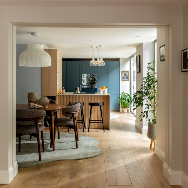 Houzz Tour: Calm, Organic and Highly Functional