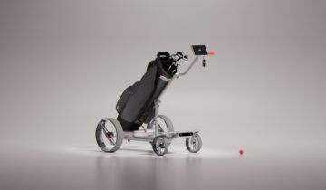 “World’s first” self-driving golf trolley iXi follows players around the course