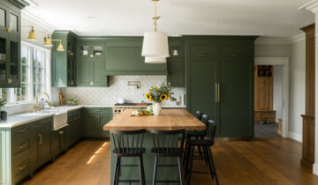 10 Stylish Kitchen Islands That Invite Conversation