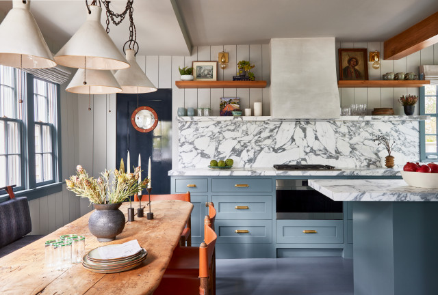 Before and After: 4 Stylish Bathrooms in 150 to 190 Square Feet