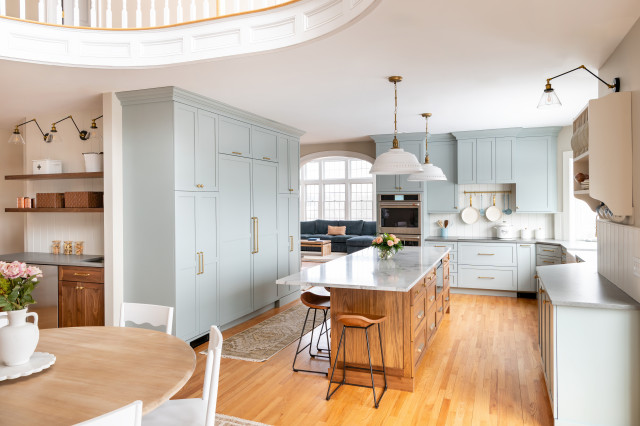 Kitchen of the Week: 1990s Remodel Gets Bold Blue Cabinets