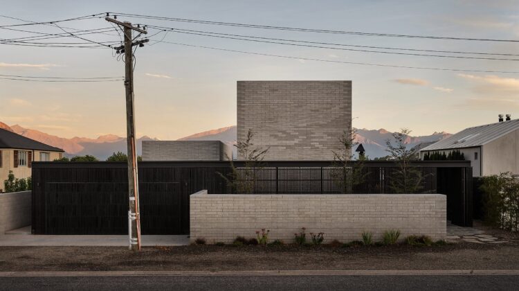 Roberts Gray Architects wraps SKI House with charred timber